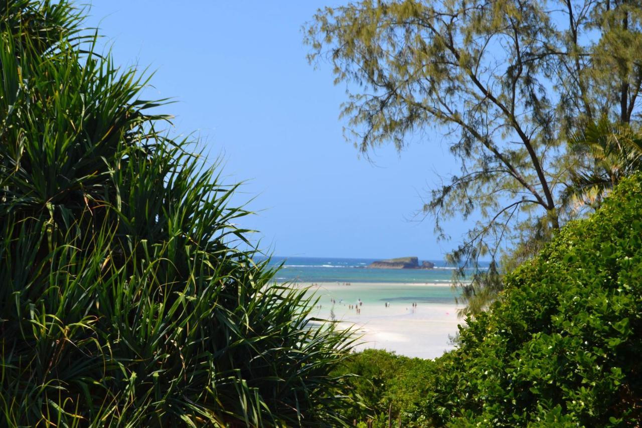 Watamu Beach Cottages B&B Ngoại thất bức ảnh
