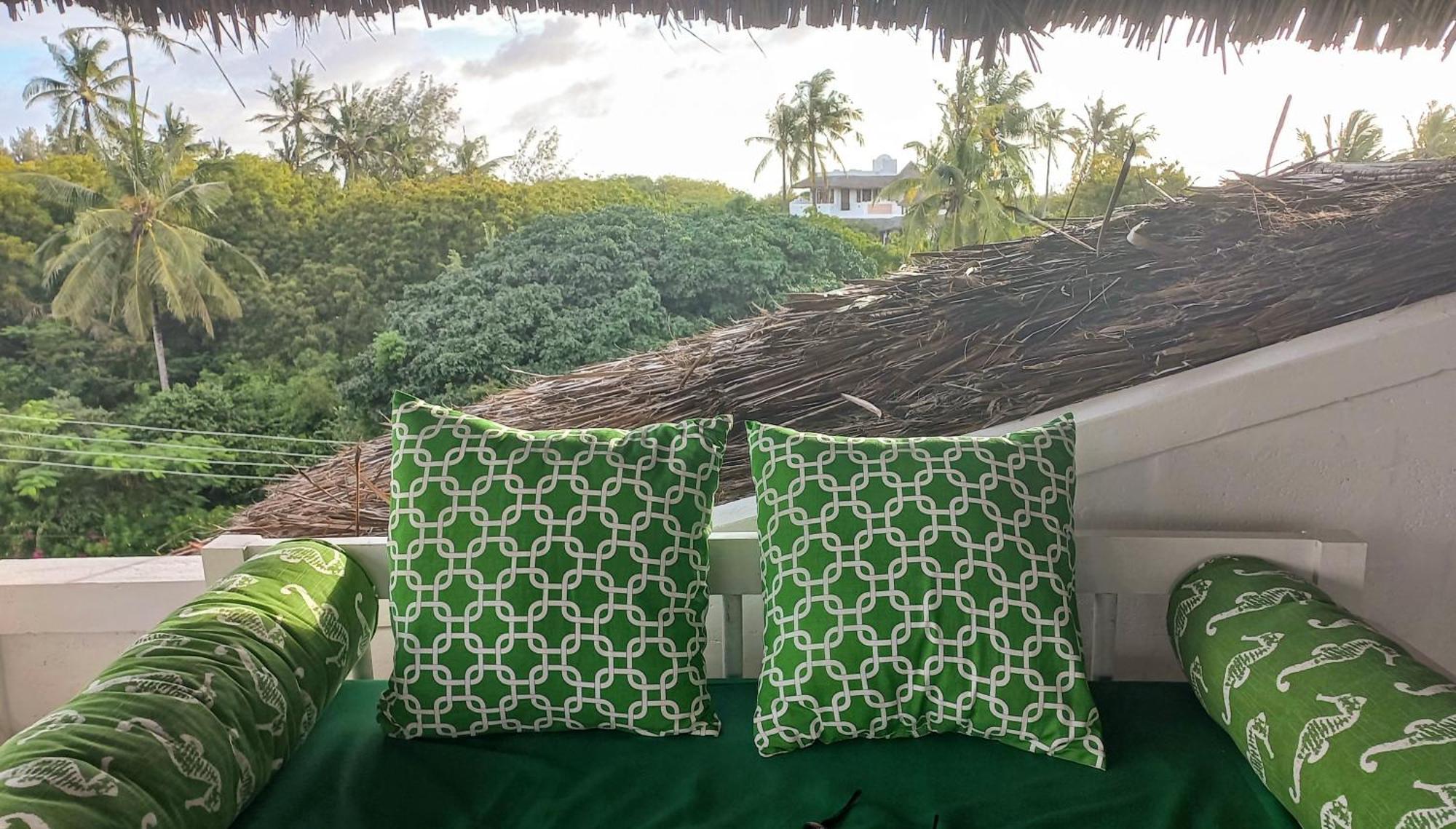 Watamu Beach Cottages B&B Ngoại thất bức ảnh
