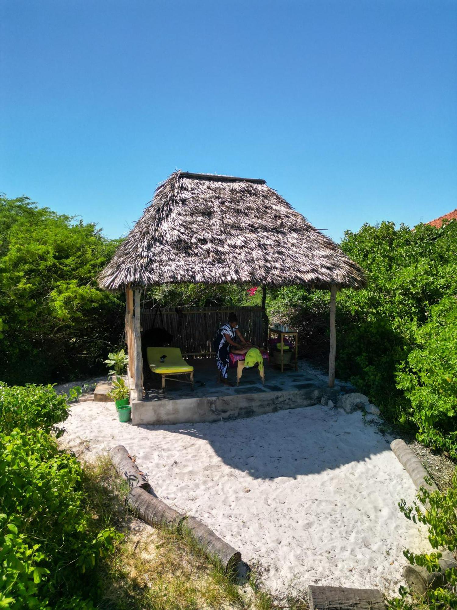 Watamu Beach Cottages B&B Ngoại thất bức ảnh
