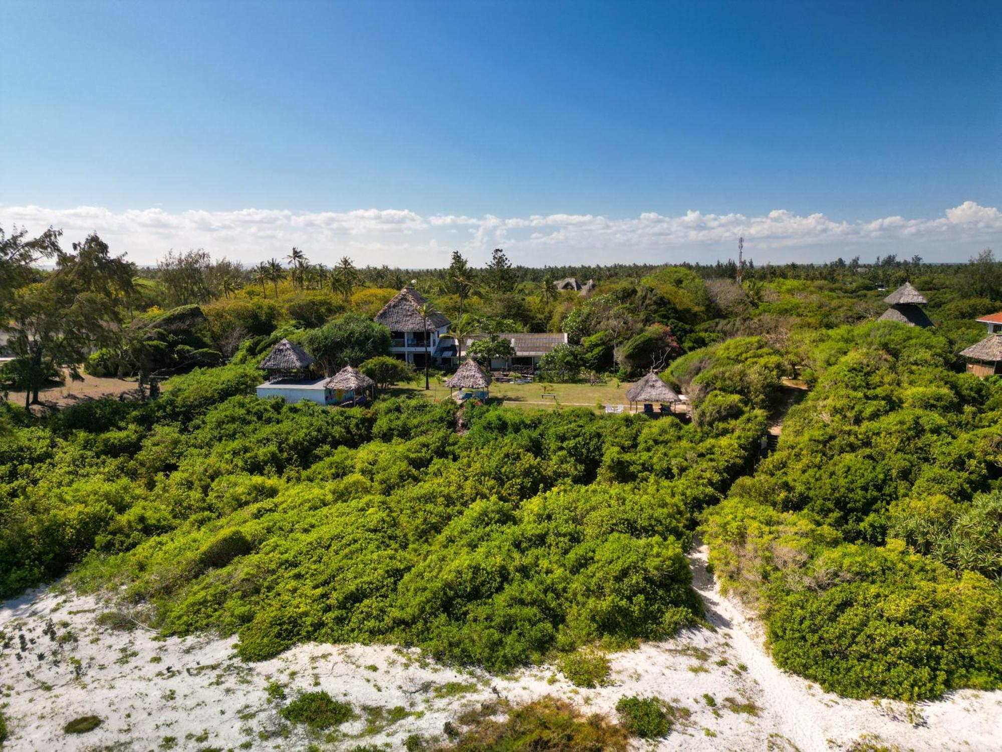 Watamu Beach Cottages B&B Ngoại thất bức ảnh