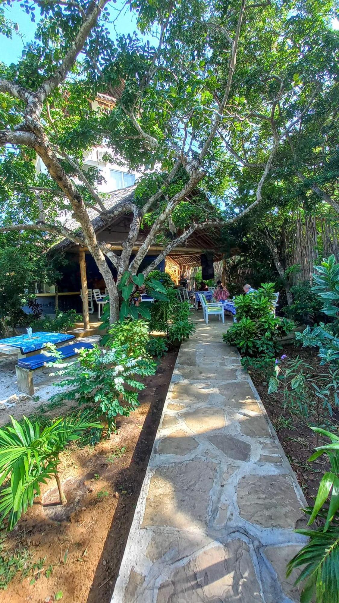 Watamu Beach Cottages B&B Ngoại thất bức ảnh