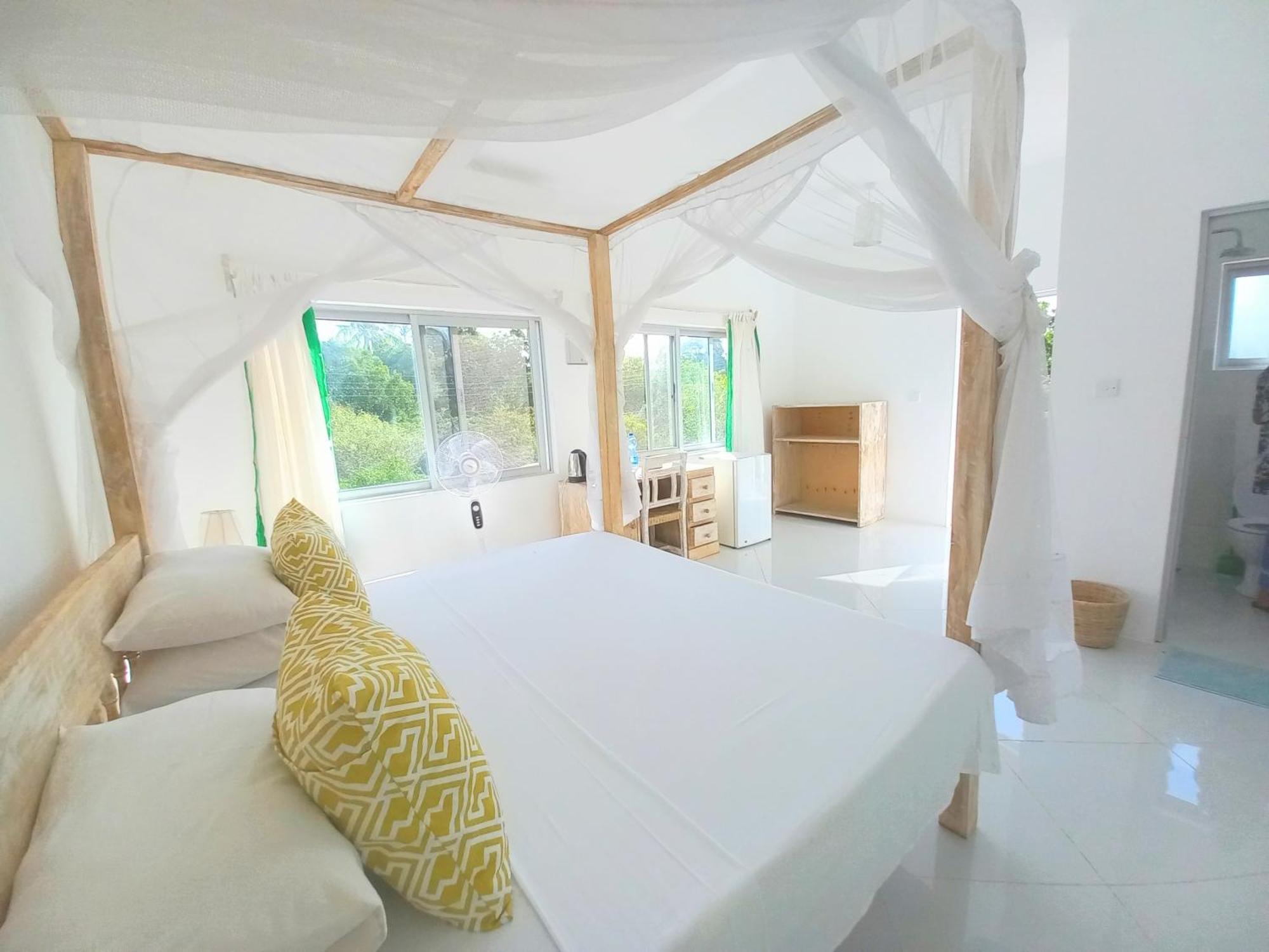 Watamu Beach Cottages B&B Phòng bức ảnh