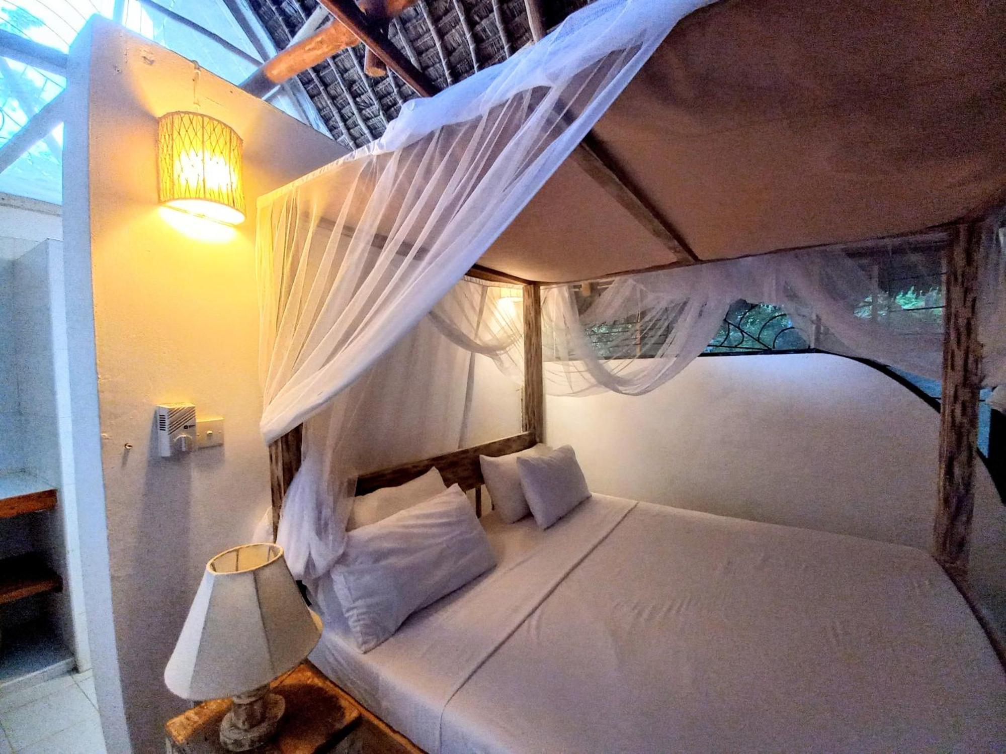 Watamu Beach Cottages B&B Phòng bức ảnh