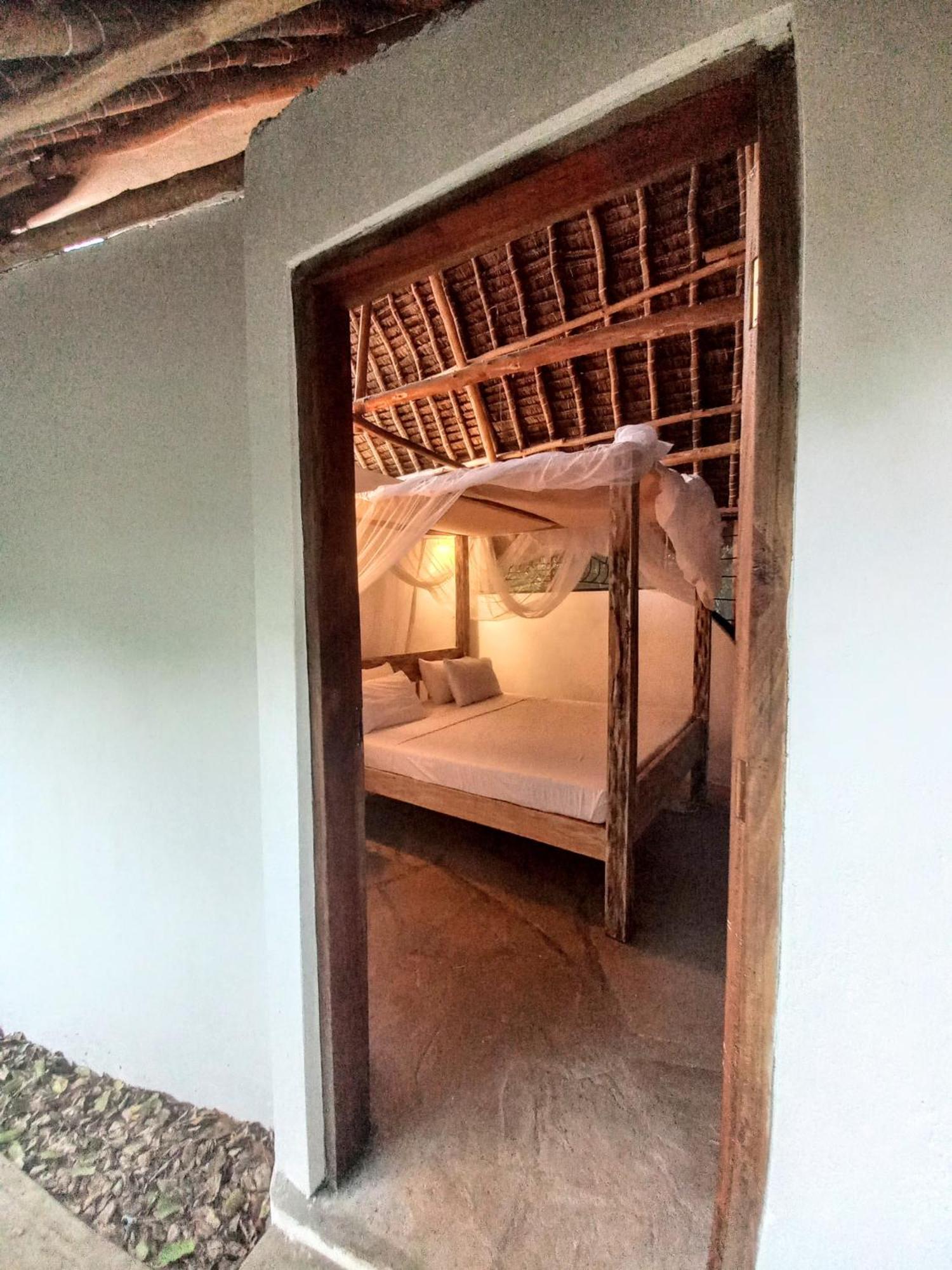 Watamu Beach Cottages B&B Phòng bức ảnh