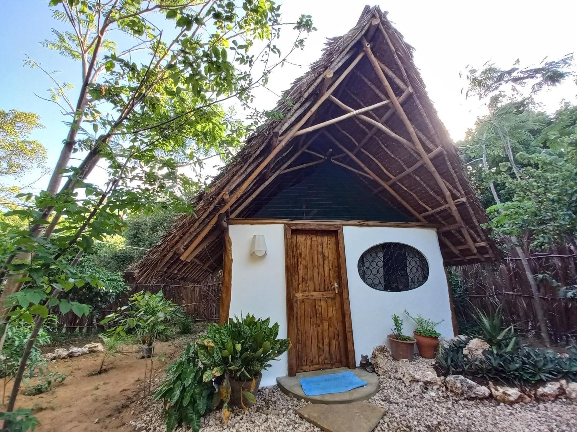 Watamu Beach Cottages B&B Phòng bức ảnh